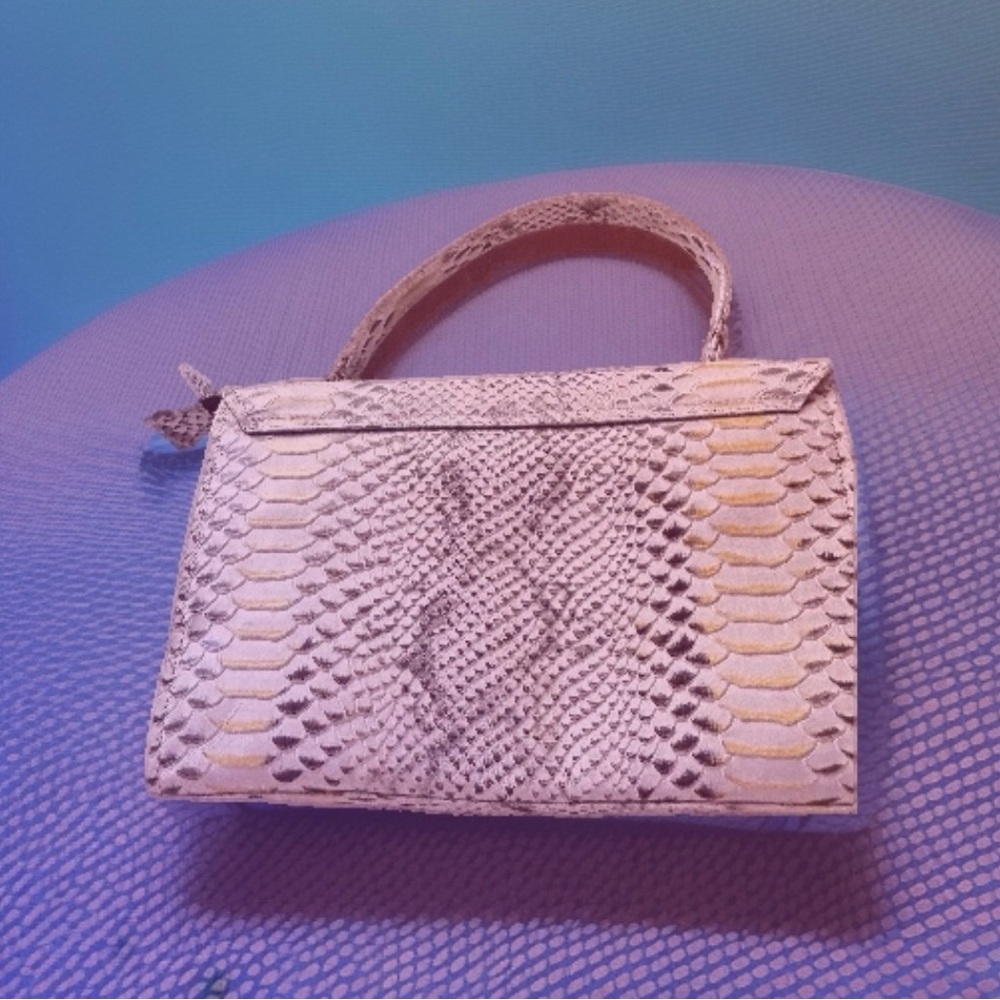 Women leather hangbag snake embossed design unique style NEW - Picture 9 of 12